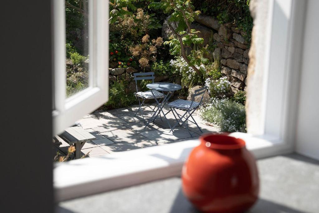 Bed and Breakfast The Old Pilchard Works Mousehole Esterno foto